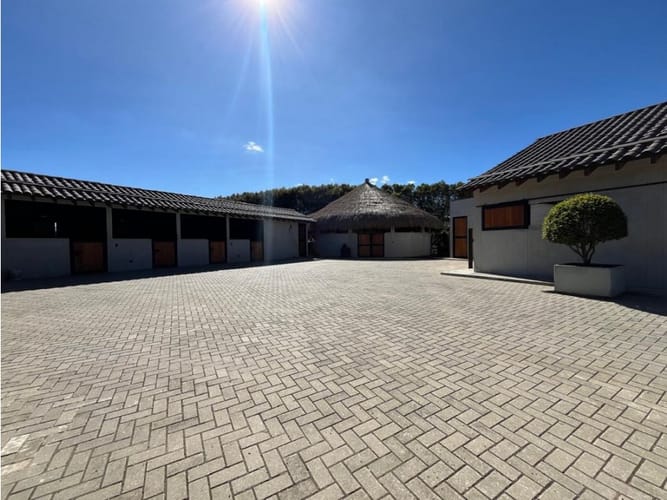 Casa de 4 alcobas en venta en Llano Grande, Rionegro, 450 m² · foto 5 de 16