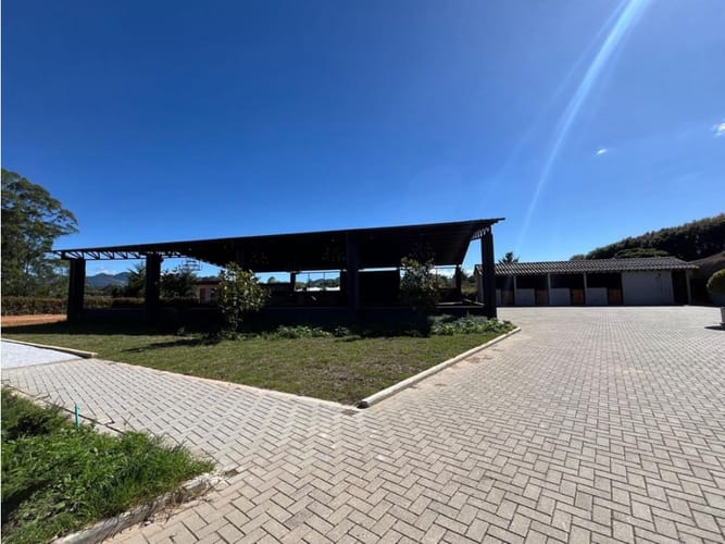 Casa de 4 alcobas en venta en Llano Grande, Rionegro, 450 m² · foto 6 de 16