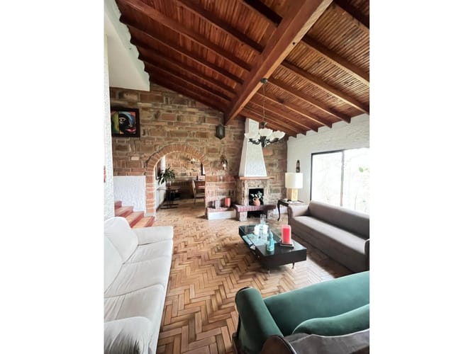 Casa de 5 alcobas en venta en Las Brujas, Rionegro, 289 m² · foto 2 de 24