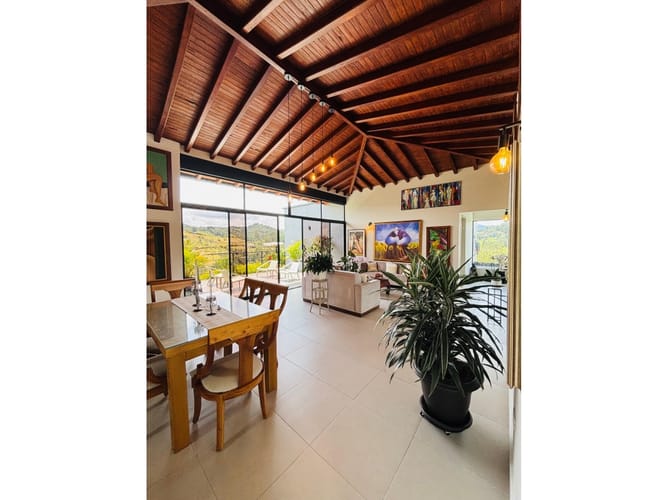 Casa de 4 alcobas en venta en El Porvenir, El Retiro, 300 m² · foto 2 de 24