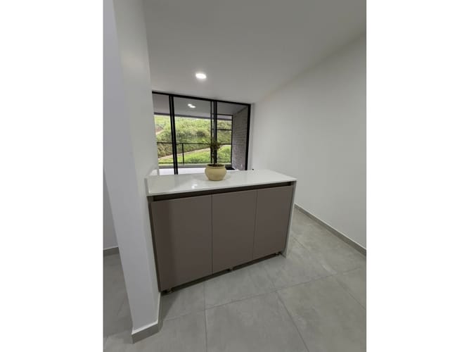 Apartamento de 1 alcoba en venta en El Porvenir, Envigado, 64 m² · foto 2 de 11