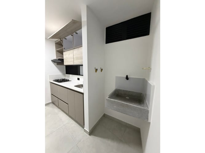 Apartamento de 1 alcoba en venta en El Porvenir, Envigado, 64 m² · foto 3 de 11