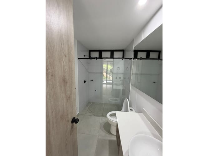 Apartamento de 1 alcoba en venta en El Porvenir, Envigado, 64 m² · foto 5 de 11