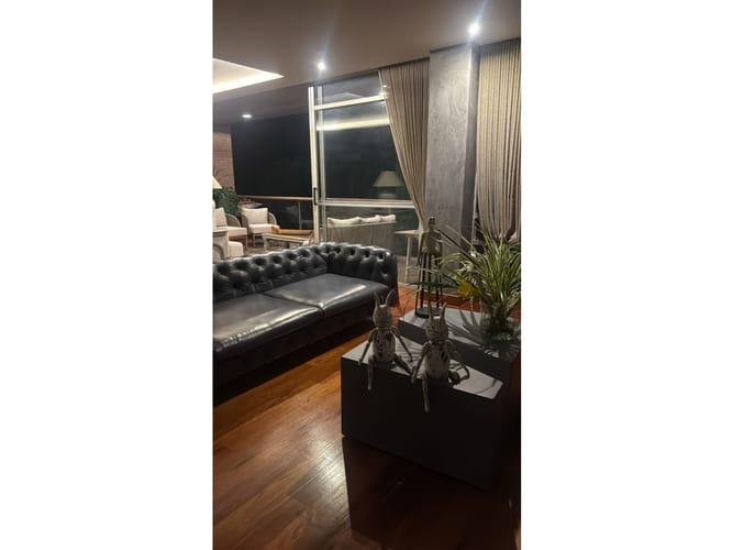 Apartamento de 3 alcobas en arriendo en Las Lomas, Medellín, 283 m² · foto 4 de 13