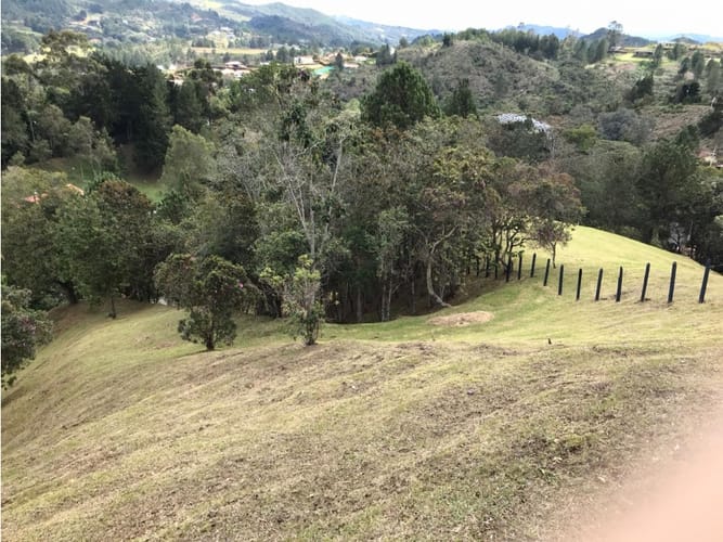 Lote en venta en Las Palmas, Envigado, 3150 m² · foto 7 de 9