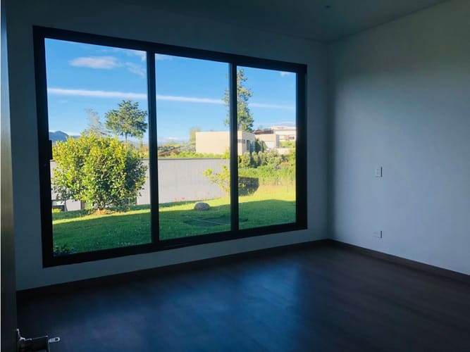 Casa de 3 alcobas en venta en El Retiro, 375 m² · foto 9 de 11