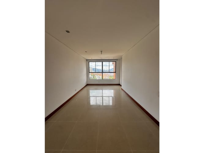Apartamento de 3 alcobas en arriendo en Los Balsos, Medellín, 200 m² · foto 9 de 24