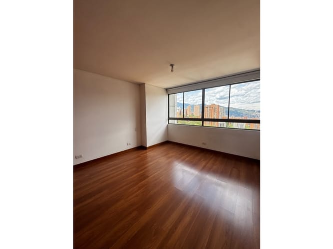 Apartamento de 3 alcobas en arriendo en Los Balsos, Medellín, 200 m² · foto 12 de 24