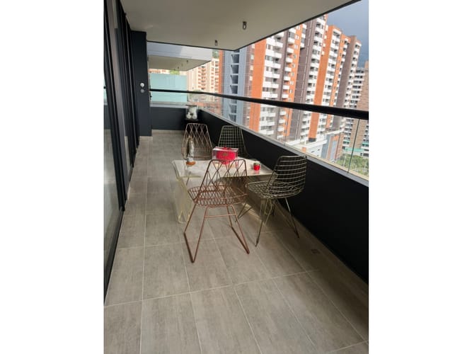 Apartamento de 3 alcobas en arriendo en Loma De Las Brujas, Rionegro, 101 m² · foto 6 de 24