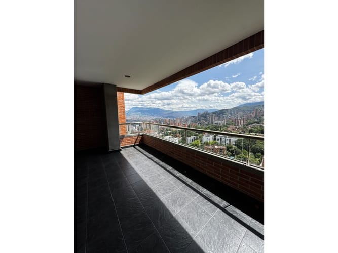 Apartamento de 3 alcobas en arriendo en Los Balsos, Medellín, 200 m² · foto 24 de 24