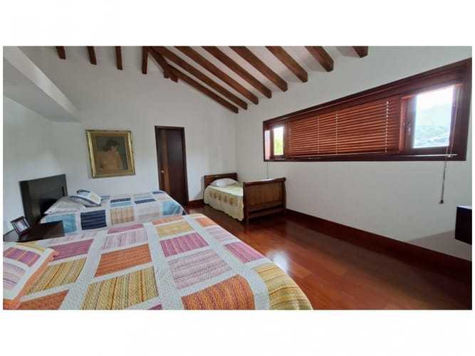 Casa de 5 alcobas en arriendo en El Retiro, 700 m² · foto 14 de 24