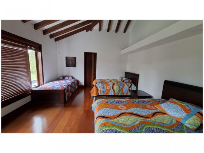 Casa de 5 alcobas en arriendo en El Retiro, 700 m² · foto 22 de 24