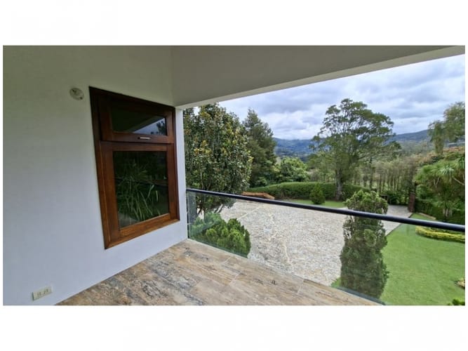 Casa de 5 alcobas en arriendo en El Retiro, 700 m² · foto 23 de 24