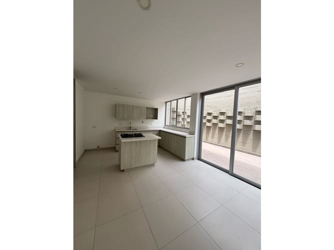 Casa de 3 alcobas en venta en Llano Grande, Rionegro, 168 m² · foto 2 de 11