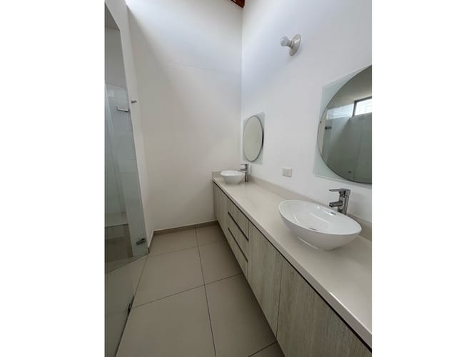 Casa de 3 alcobas en venta en Llano Grande, Rionegro, 168 m² · foto 10 de 11