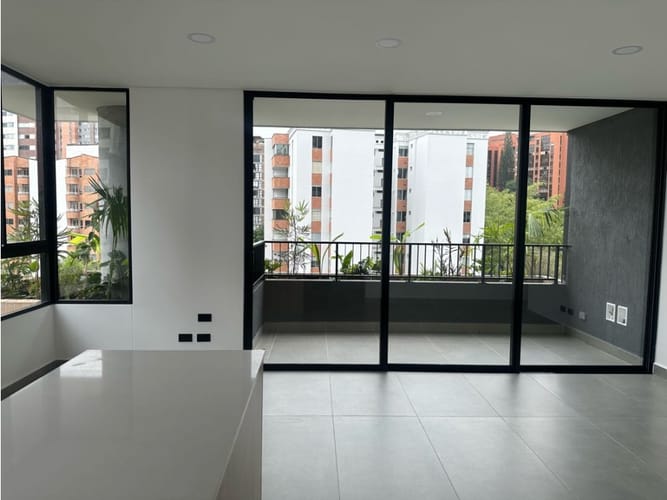 Apartamento de 2 alcobas en arriendo en Castropol, Medellín, 88 m² · foto 7 de 24