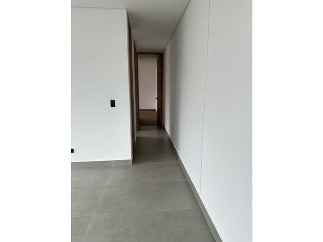 Apartamento de 2 alcobas en arriendo en Castropol, Medellín, 88 m² · foto 10 de 24