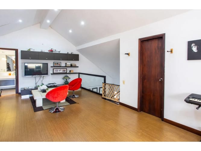 Apartamento de 4 alcobas en venta en El Poblado, Medellín, 305 m² · foto 11 de 22