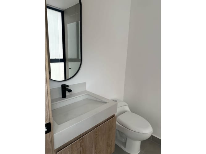 Apartamento de 2 alcobas en arriendo en Castropol, Medellín, 88 m² · foto 13 de 24