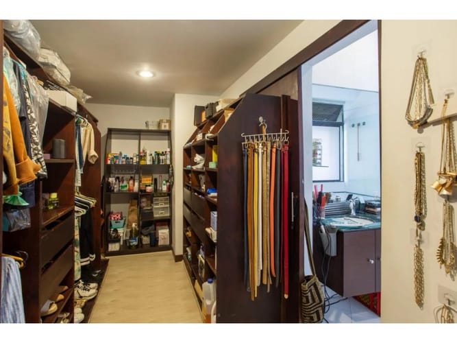Apartamento de 4 alcobas en venta en El Poblado, Medellín, 305 m² · foto 18 de 22