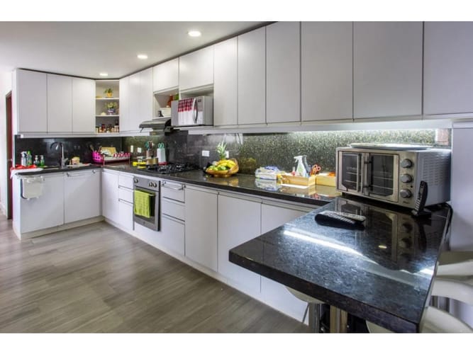 Apartamento de 4 alcobas en venta en El Poblado, Medellín, 305 m² · foto 20 de 22