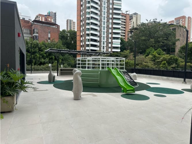 Apartamento de 2 alcobas en arriendo en Castropol, Medellín, 88 m² · foto 23 de 24