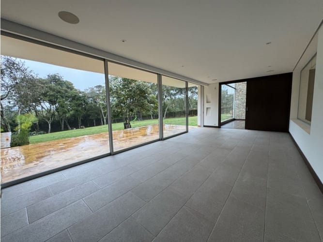 Casa de 5 alcobas en venta en Llano Grande, Rionegro, 670 m² · foto 7 de 23