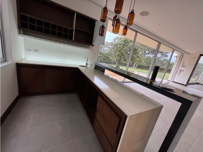 Casa de 5 alcobas en venta en Llano Grande, Rionegro, 670 m² · foto 8 de 23