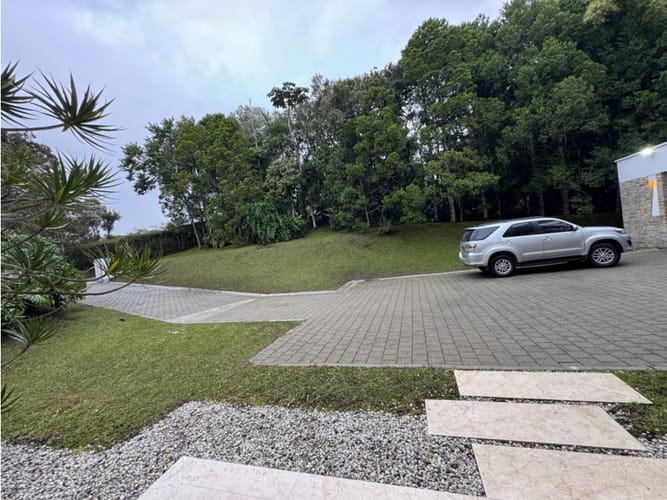 Casa de 5 alcobas en venta en Llano Grande, Rionegro, 670 m² · foto 13 de 23
