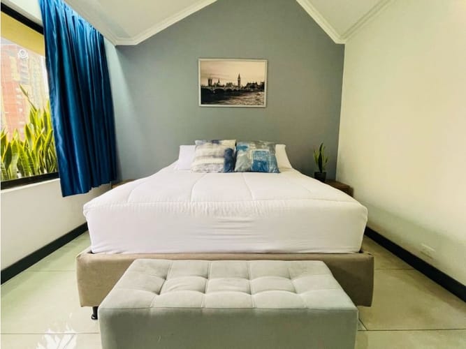 Apartamento de 5 alcobas en venta en El Poblado, Medellín, 262 m² · foto 5 de 20