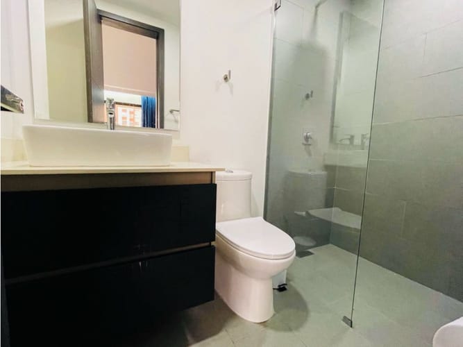 Apartamento de 5 alcobas en venta en El Poblado, Medellín, 262 m² · foto 19 de 20