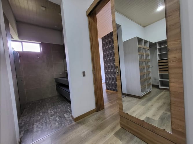 Casa de 4 alcobas en arriendo en Llano Grande, Rionegro, 540 m² · foto 22 de 22