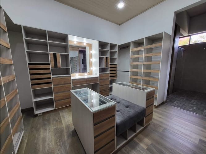 Casa de 4 alcobas en venta en Llano Grande, Rionegro, 540 m² · foto 17 de 22