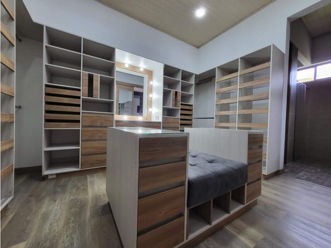 Casa de 4 alcobas en venta en Llano Grande, Rionegro, 540 m² · foto 19 de 22