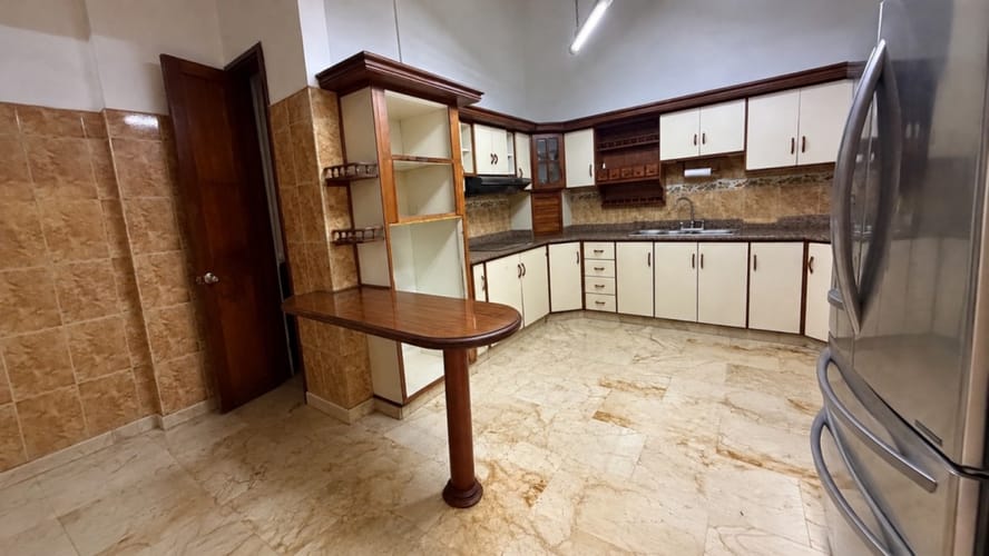 Casa de 5 alcobas en arriendo en San Fernando Viejo, Cali, 400 m² · foto 9 de 20