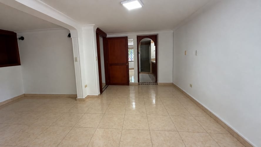 Casa de 5 alcobas en arriendo en San Fernando Viejo, Cali, 400 m² · foto 18 de 20