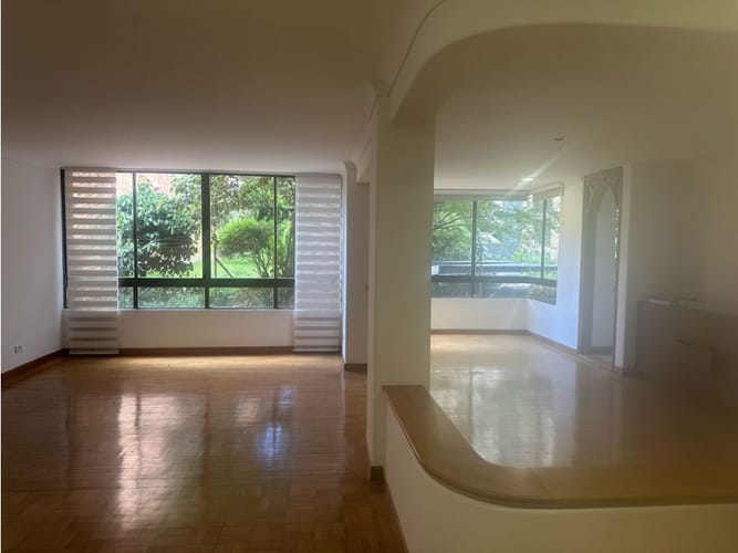 Apartamento de 3 alcobas en arriendo en El Poblado, Medellín, 175 m² · foto 4 de 24