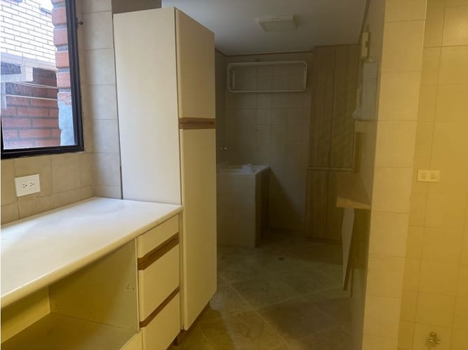 Apartamento de 3 alcobas en arriendo en El Poblado, Medellín, 175 m² · foto 9 de 24