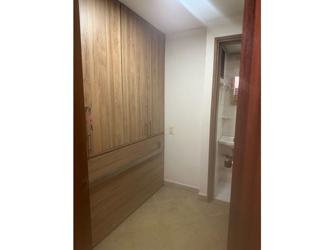 Apartamento de 3 alcobas en arriendo en El Poblado, Medellín, 175 m² · foto 10 de 24