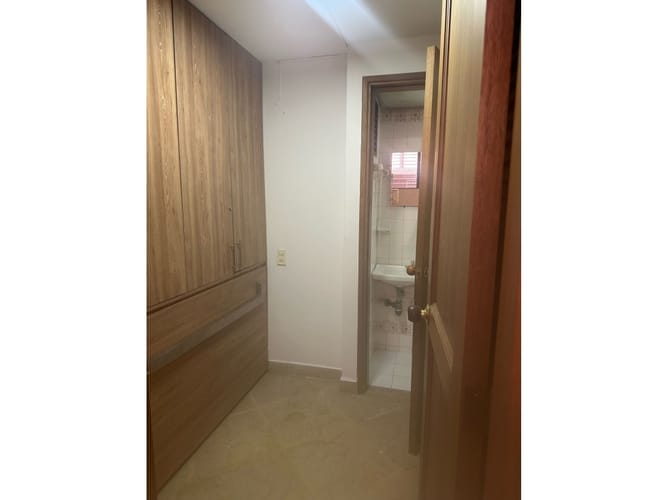 Apartamento de 3 alcobas en arriendo en El Poblado, Medellín, 175 m² · foto 12 de 24