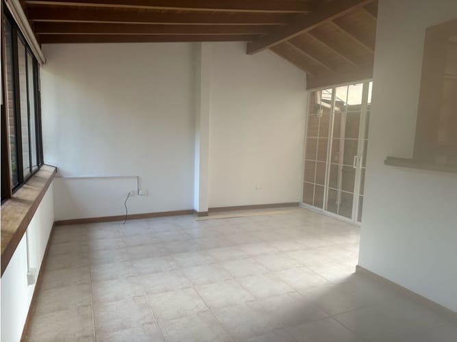 Apartamento de 3 alcobas en arriendo en El Poblado, Medellín, 175 m² · foto 14 de 24