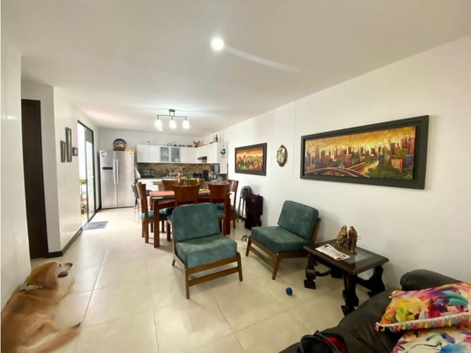Casa de 3 alcobas en venta en La Ceja, 124 m² · foto 2 de 23