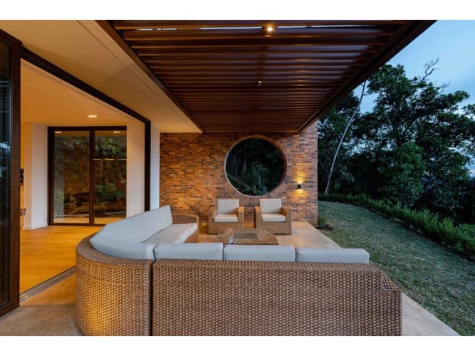 Casa de 6 alcobas en venta en Las Palmas, Medellín, 830 m² · foto 11 de 23