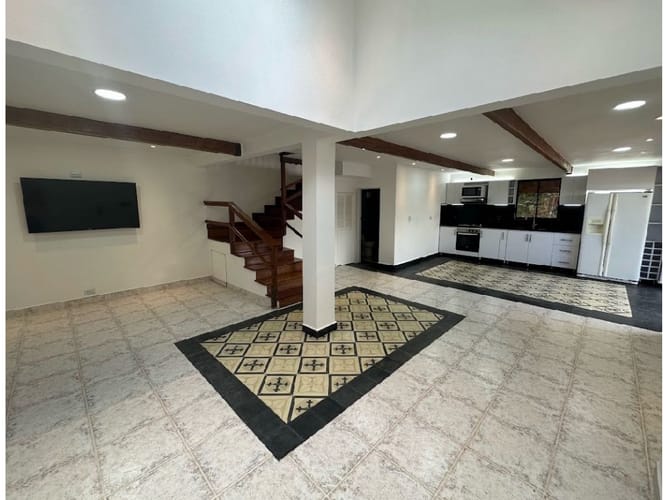 Casa de 3 alcobas en venta en Santa Elena, Rionegro, 250 m² · foto 9 de 23