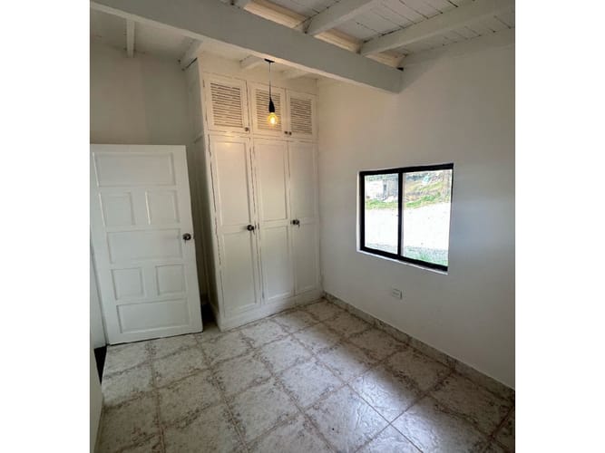 Casa de 3 alcobas en venta en Santa Elena, Rionegro, 250 m² · foto 13 de 23