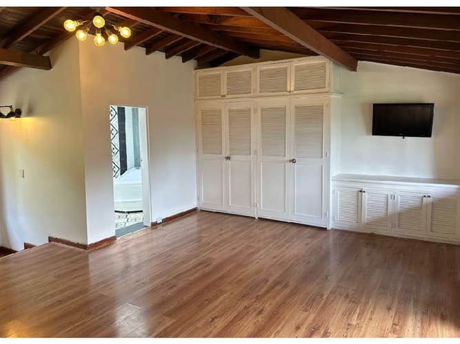 Casa de 3 alcobas en venta en Santa Elena, Rionegro, 250 m² · foto 15 de 23