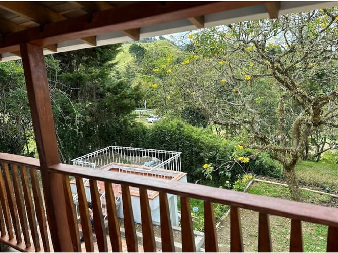 Casa de 3 alcobas en venta en Santa Elena, Rionegro, 250 m² · foto 16 de 23