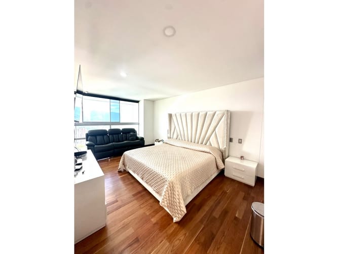 Apartamento de 3 alcobas en arriendo en Los Balsos, Medellín, 196 m² · foto 16 de 21