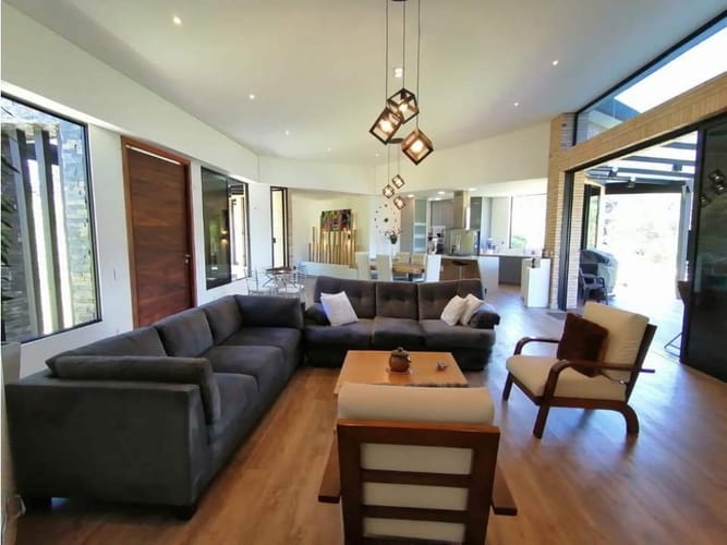 Casa de 4 alcobas en venta en El Retiro, 417 m² · foto 3 de 17