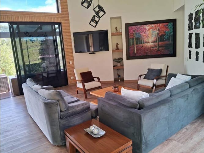 Casa de 4 alcobas en venta en El Retiro, 417 m² · foto 5 de 17